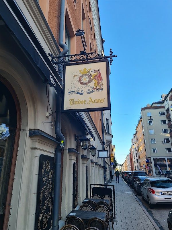 The London Pub