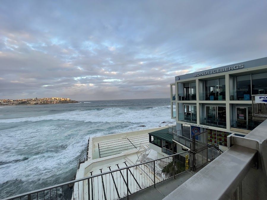 Icebergs Dining Room and Bar Bondi atmosphere