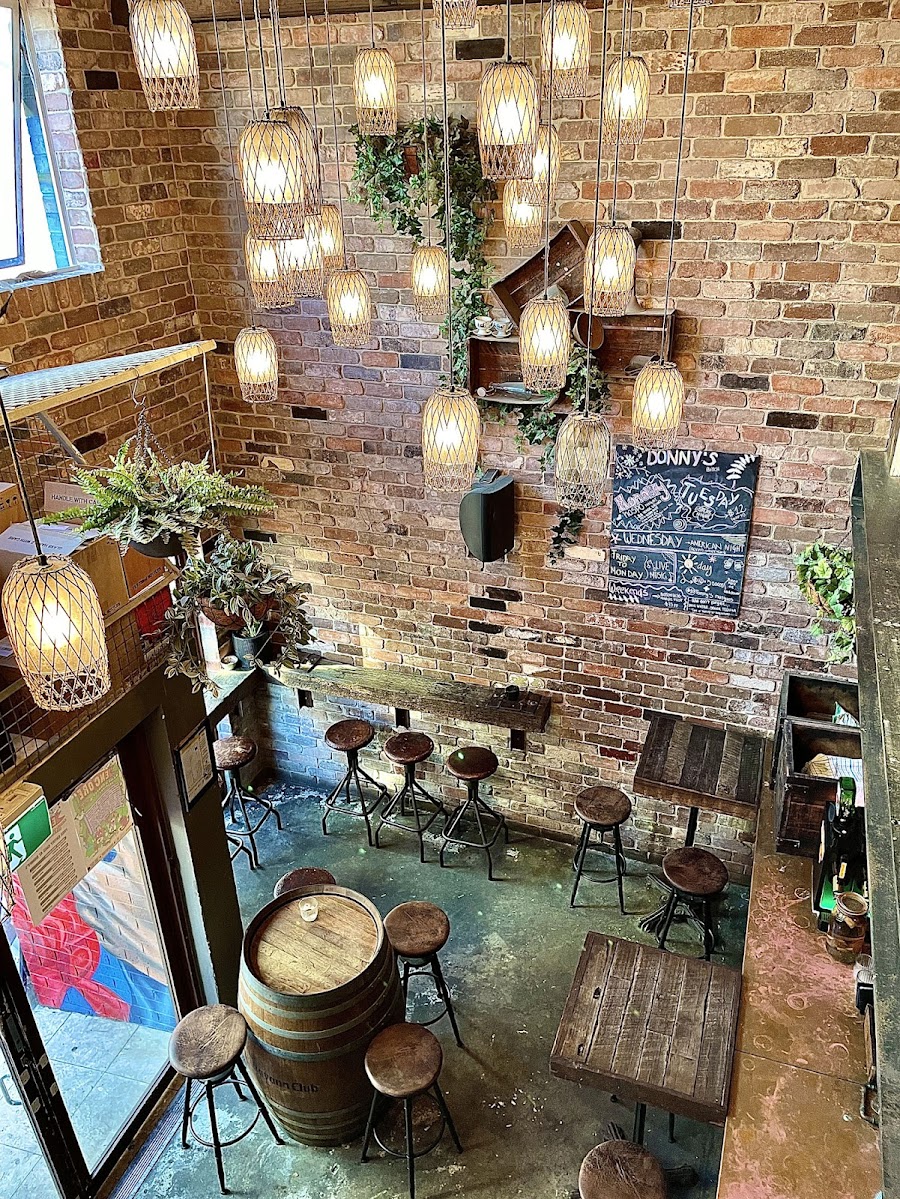 Donny's Bar, Sydney