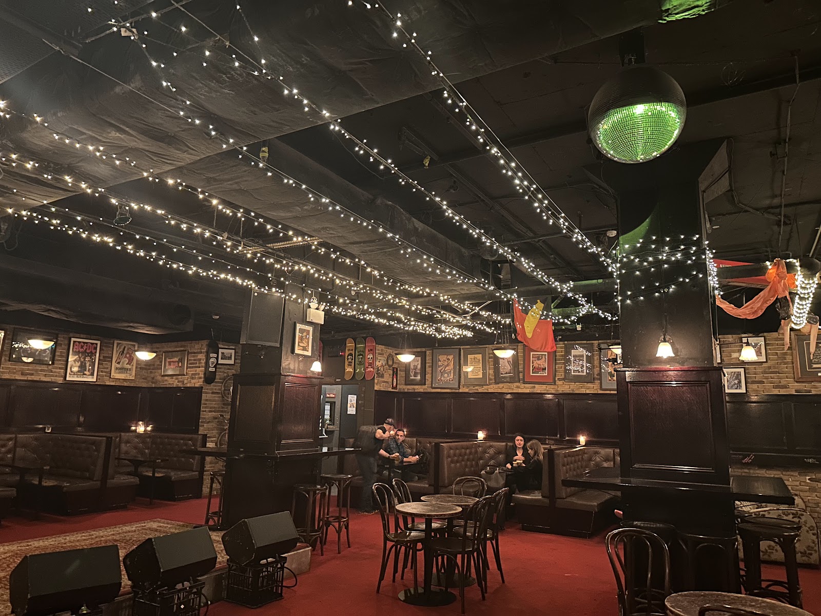 Loud basement cocktail bar in Sydney CBD