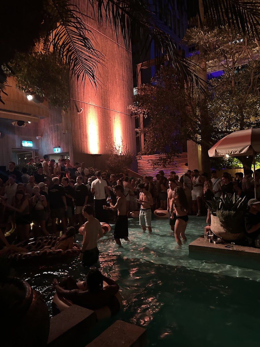 The Ivy Pool Club bar service