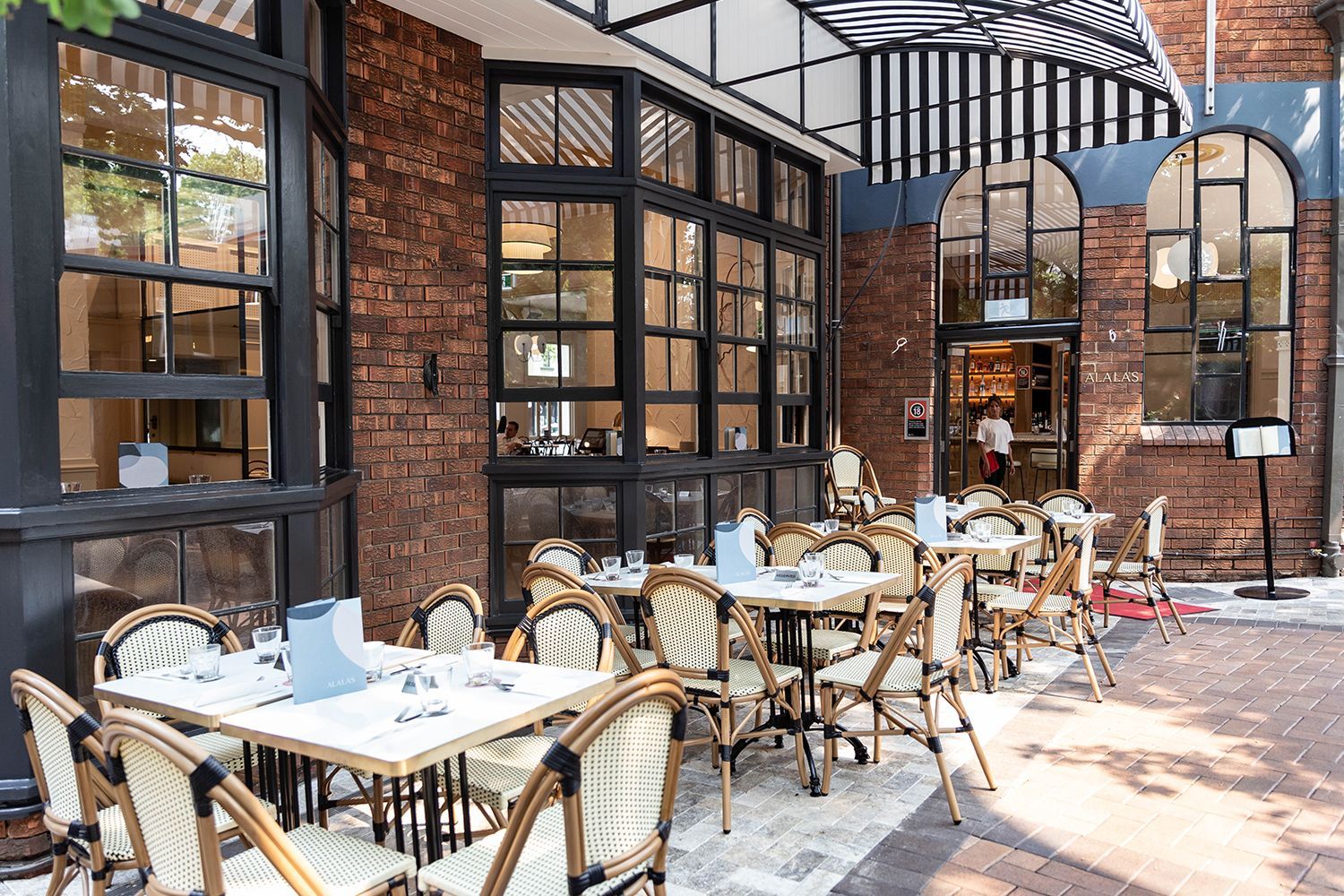 The Oaks Hotel, Sydney