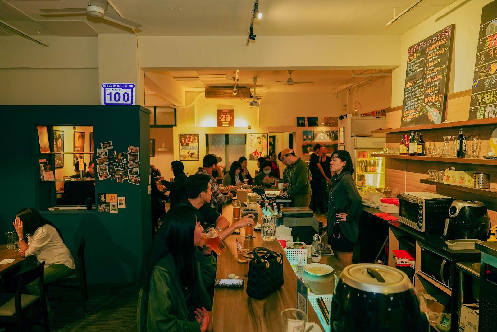Chamberlain Taipei bar interior