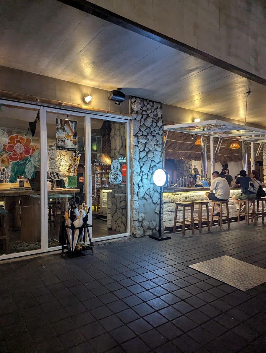 Driftwood Brewery bar service