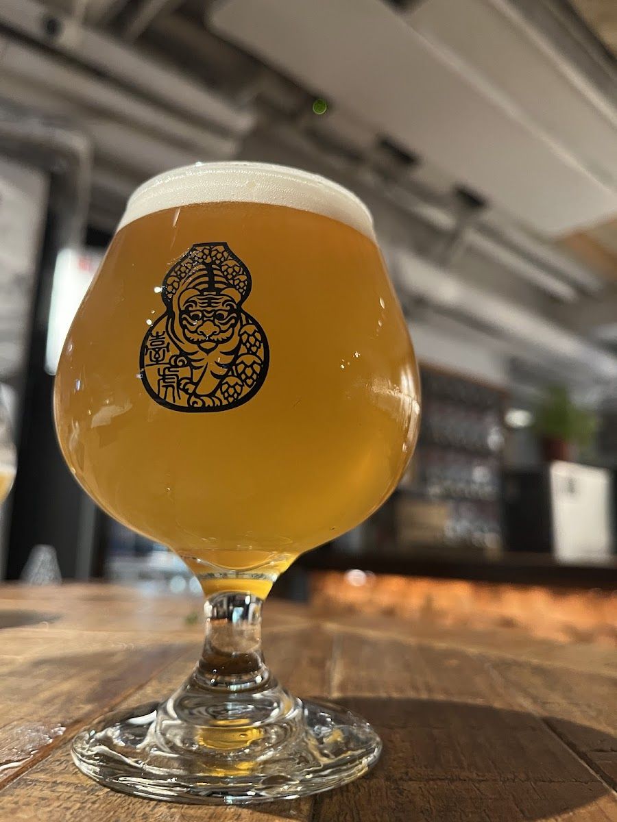 Hops & Barley Tap Room Da'an atmosphere