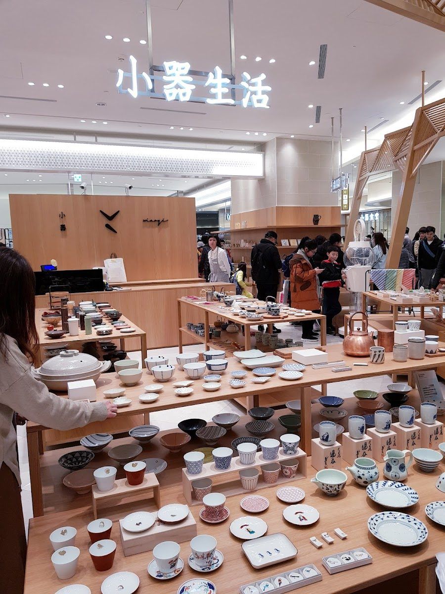 Mar Grandi Xinyi atmosphere