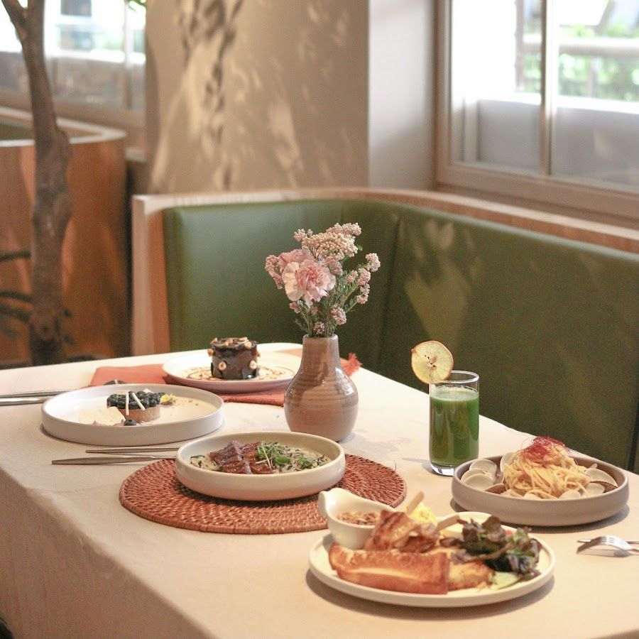M One Cafe at Marriott Taipei interior