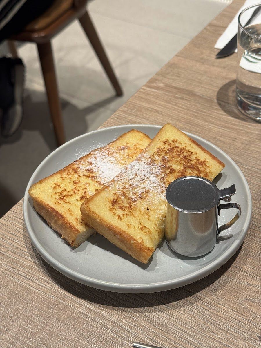 M One Cafe at Marriott Da'an atmosphere