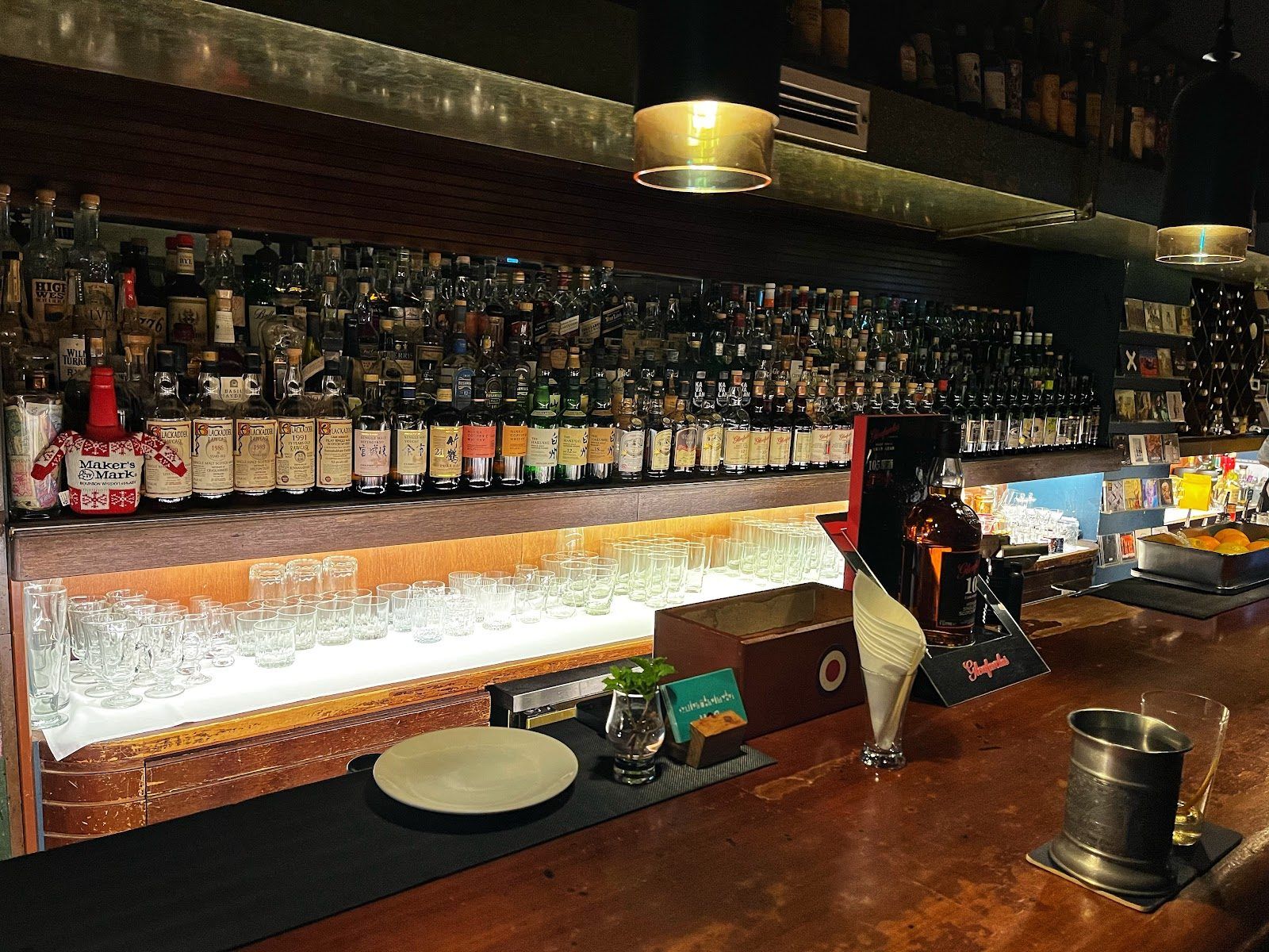 MOD Sequel Taipei bar interior