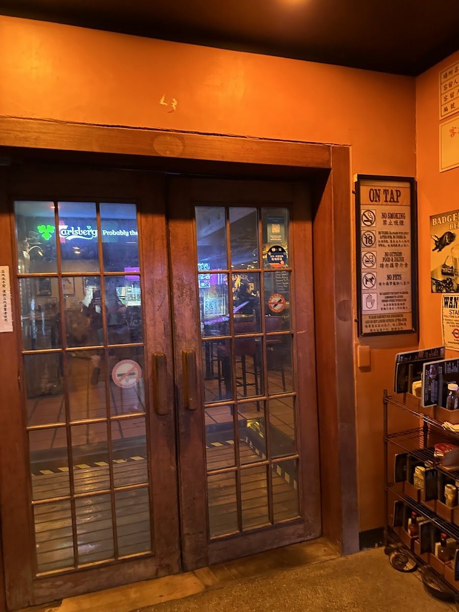 On Tap Taipei bar service