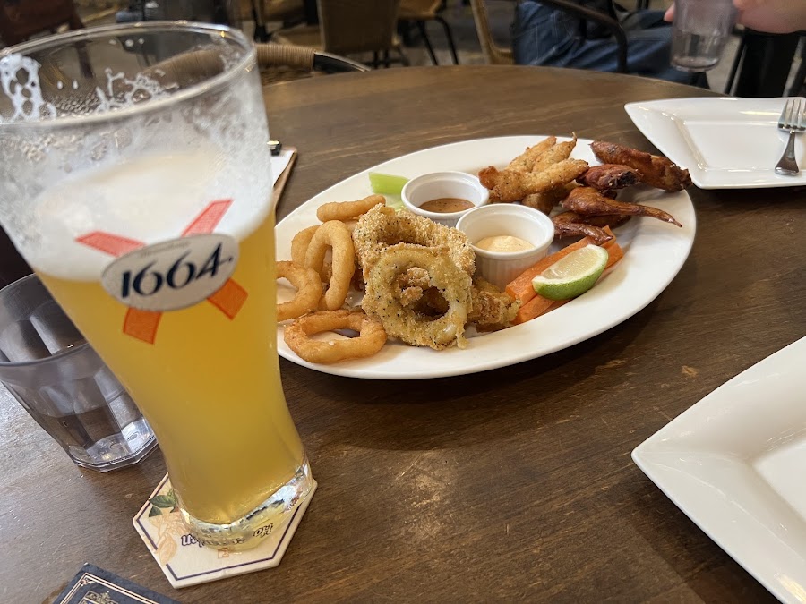 The Three Lions Inn, Taipei