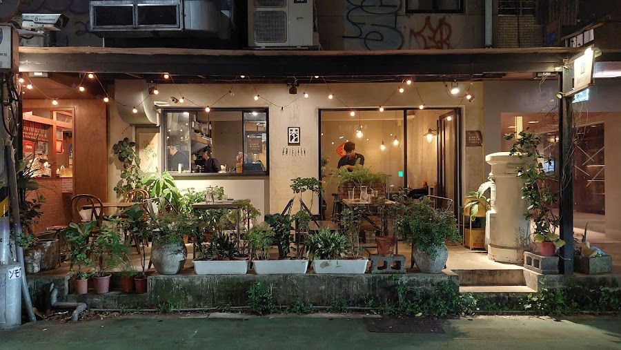 Yulius Taipei interior