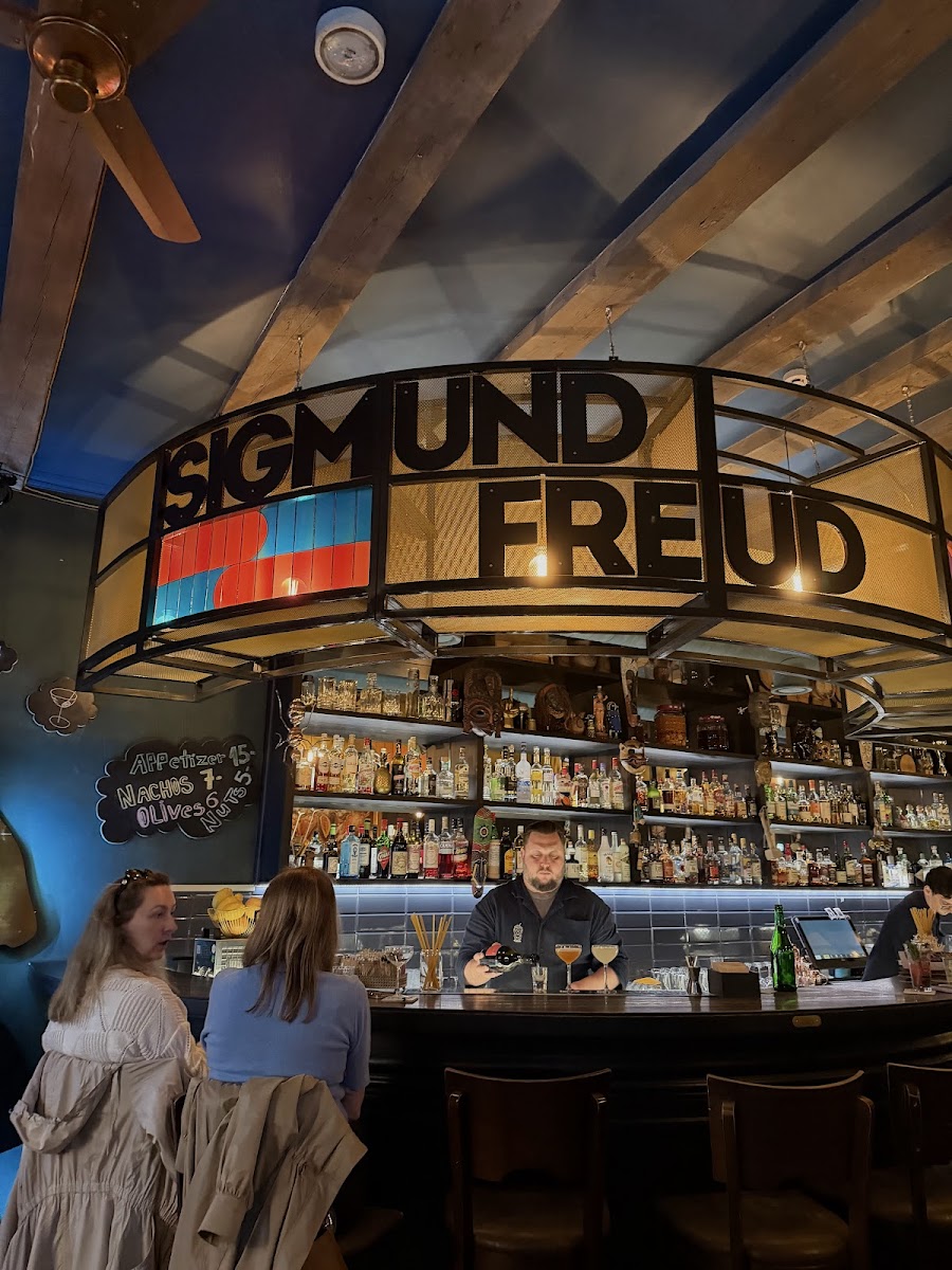 Sigmund Freud Bar counter seats