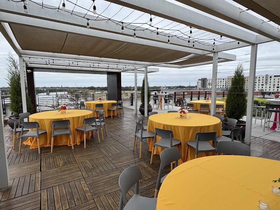 Rooftop 220, Tampa