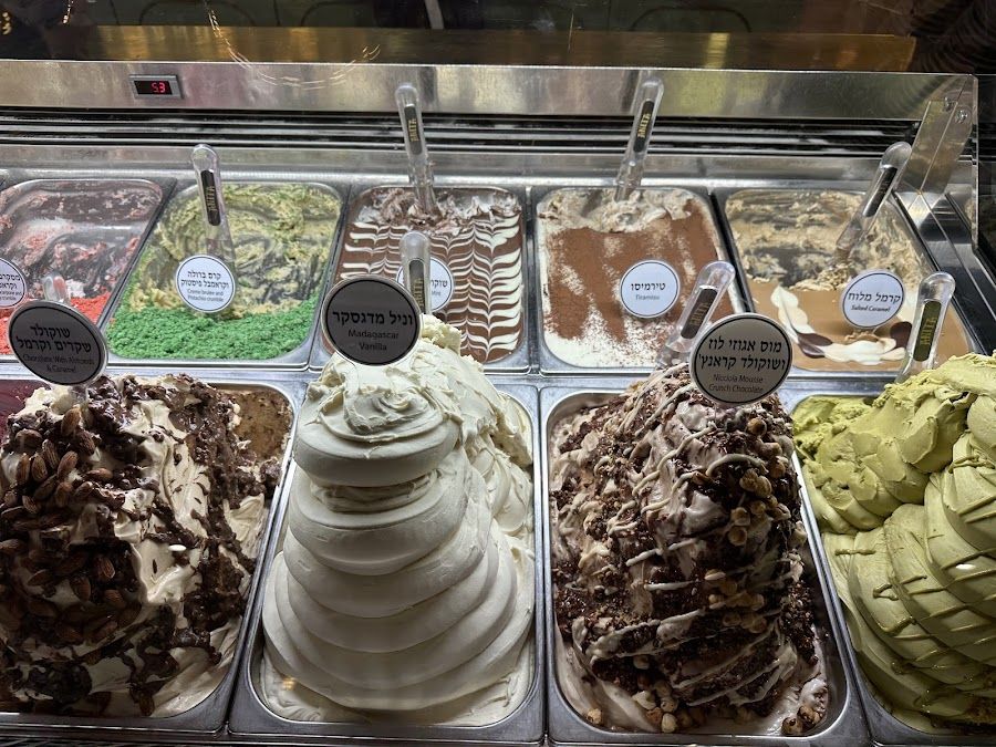 Anita La Mamma del Gelato Bar Tel Aviv interior