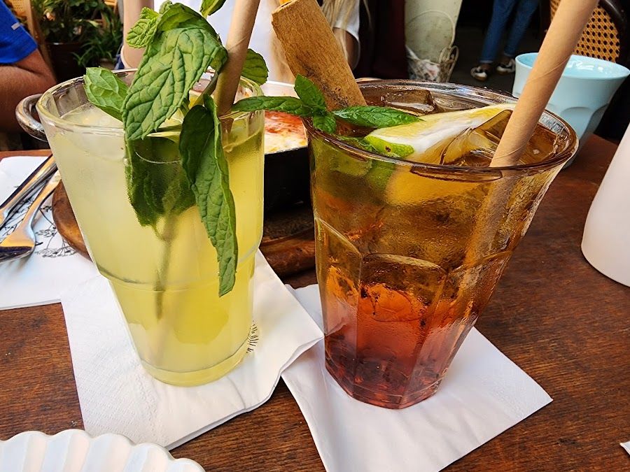 Shaffa Bar bar service