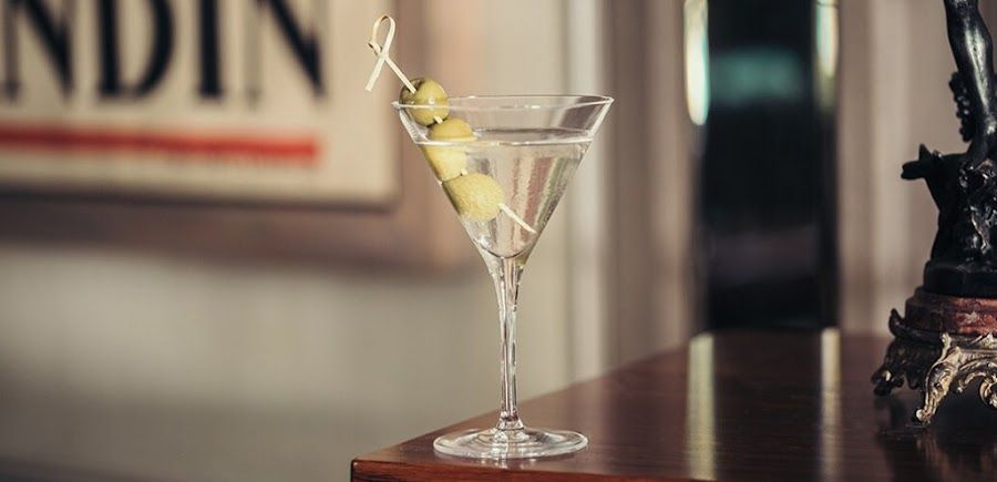 The London Pub cocktail at the bar