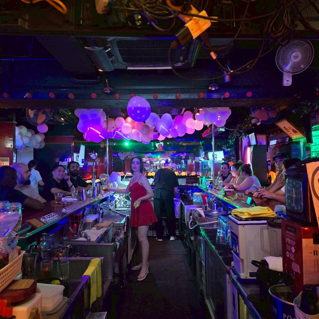 Bar Trilogy, Tokyo
