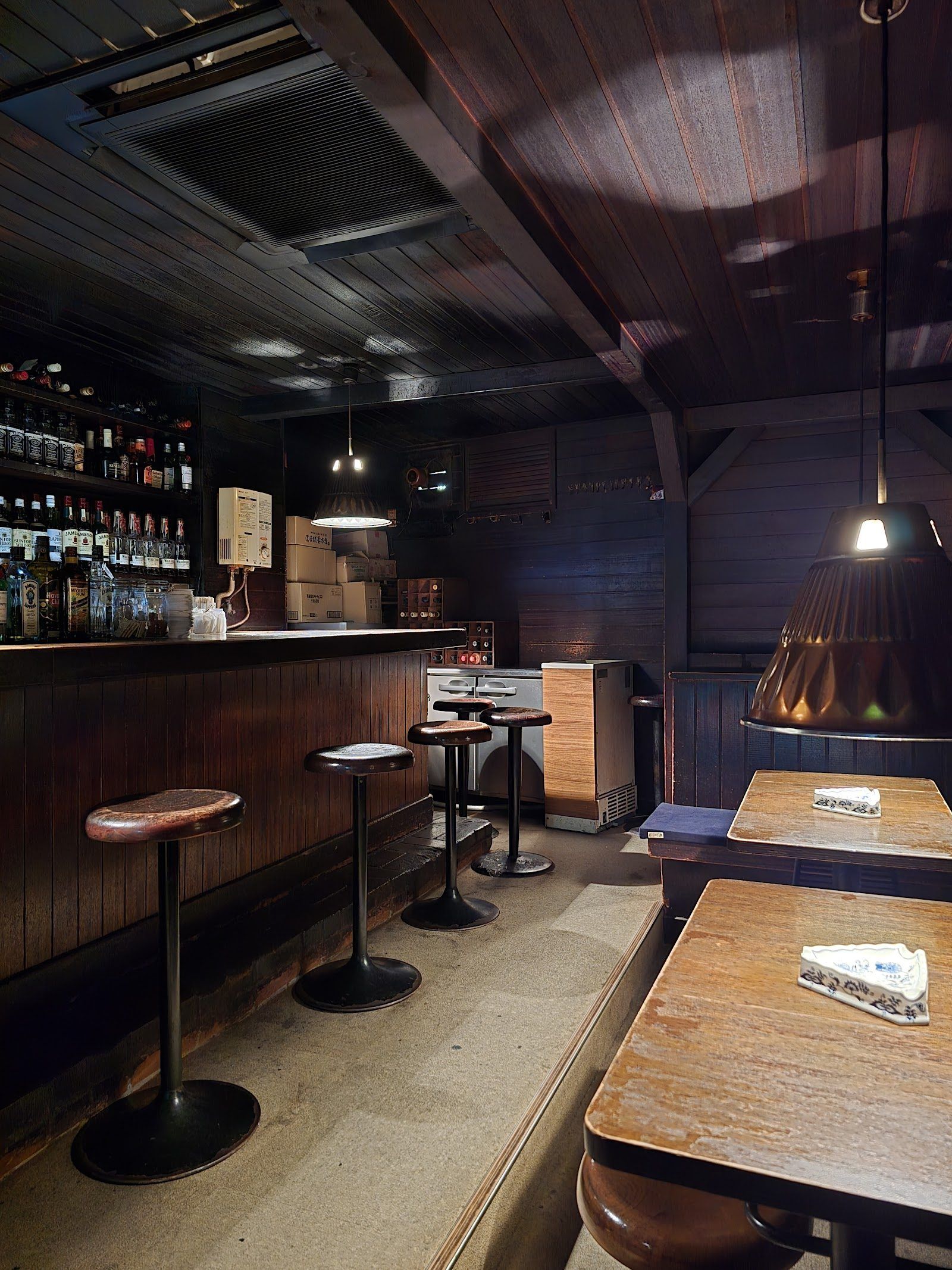 Grandfather's Tokyo bar interior