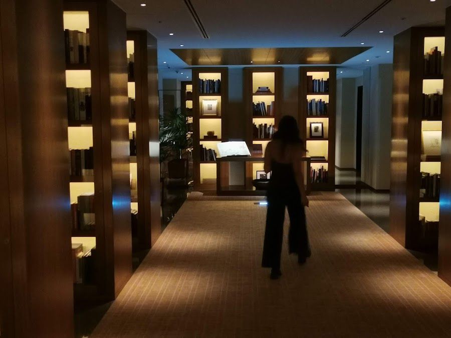 New York Bar at Park Hyatt Tokyo interior