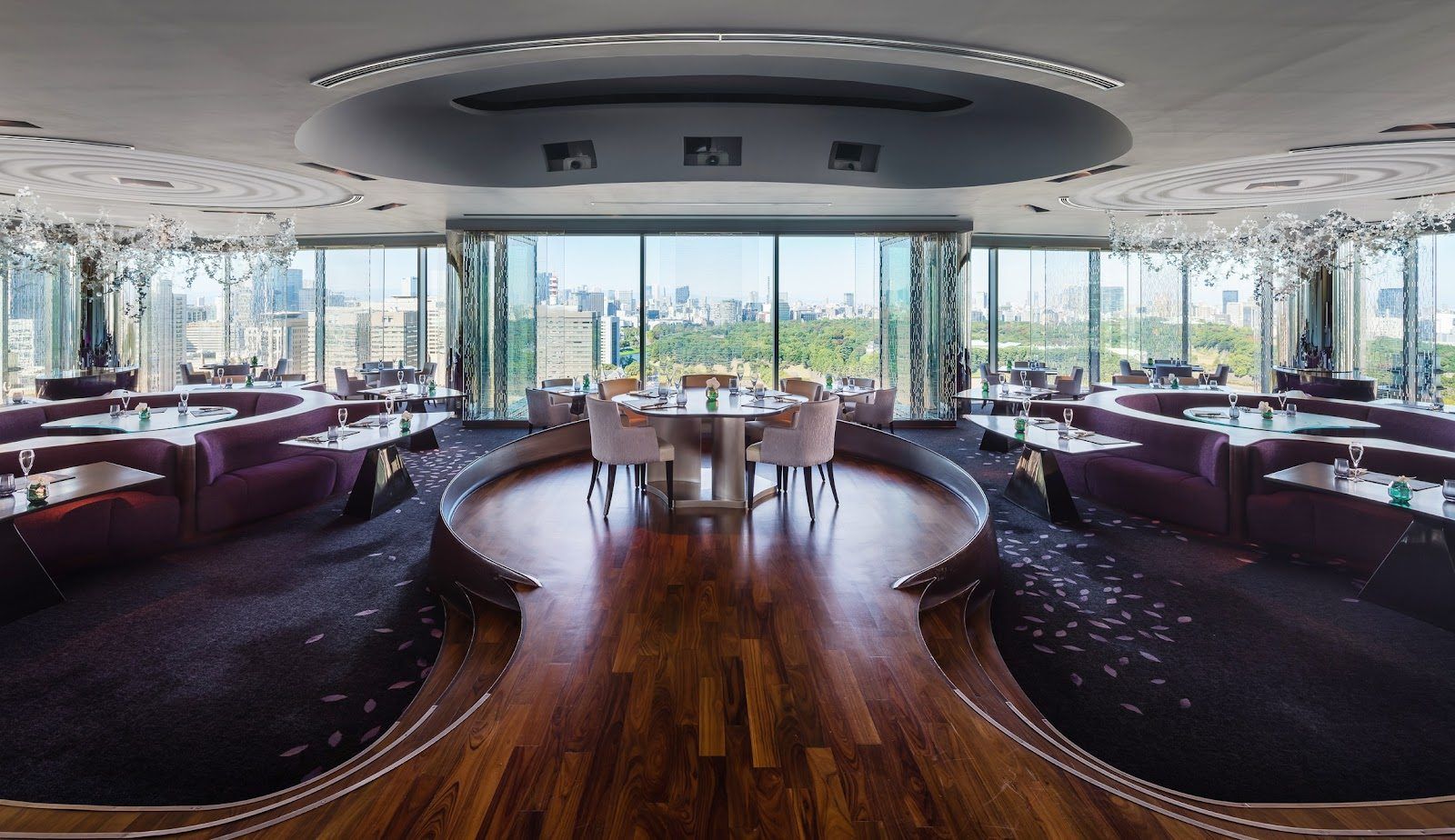 Peter Bar at The Peninsula Tokyo bar interior