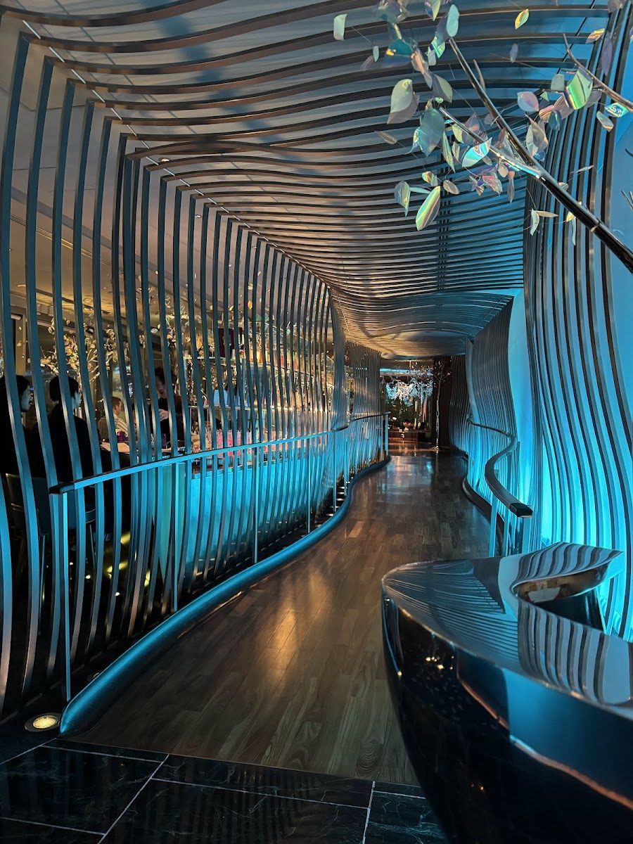 Peter Bar at The Peninsula bar service