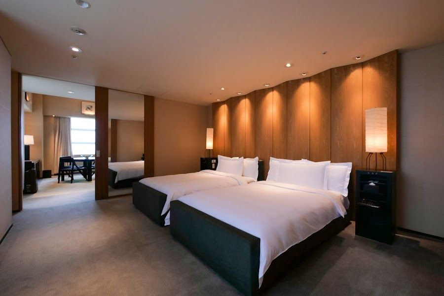The Aviary at Park Hyatt Tokyo interior