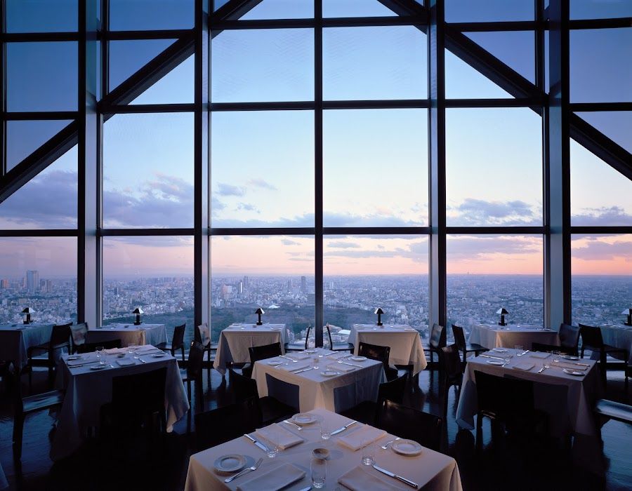The Aviary at Park Hyatt bar service