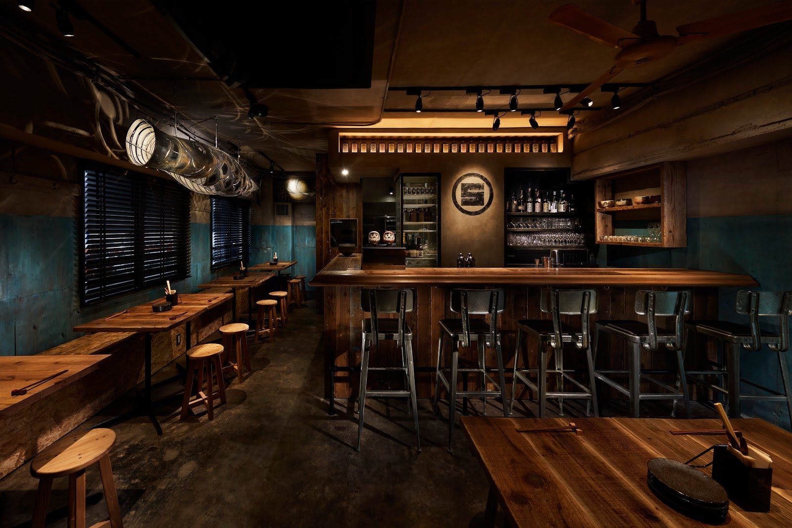 SG Low Tokyo bar interior