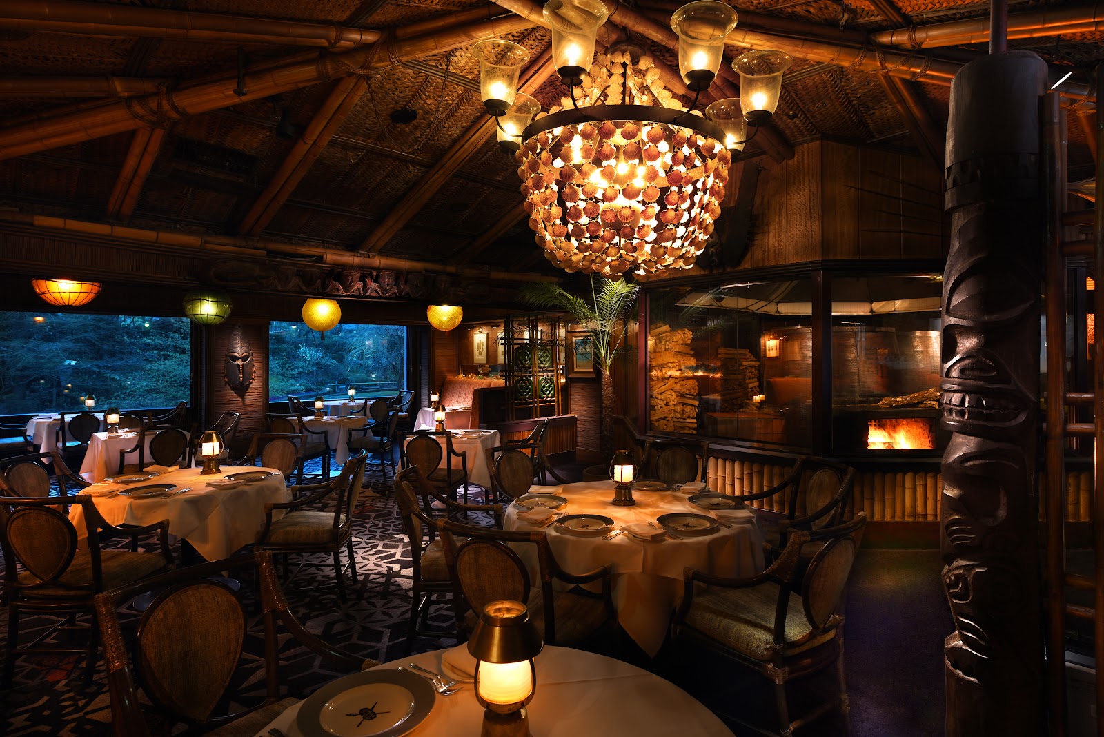 Trader Vic's Tokyo tiki bar at Hotel New Otani