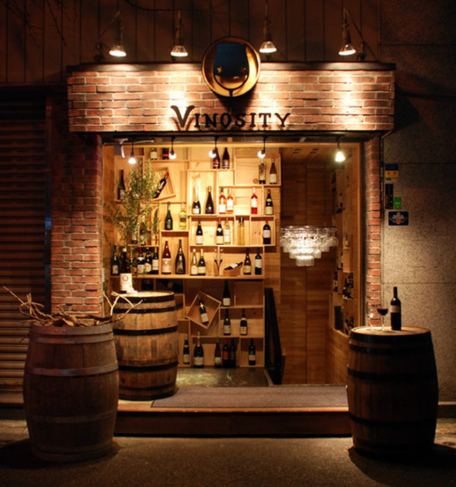 Vinosity crowd