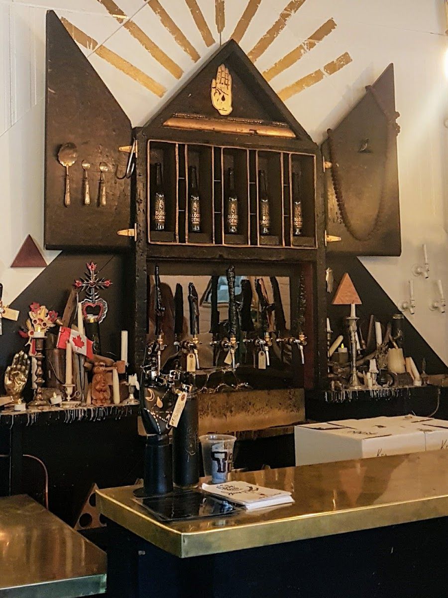 Blood Brothers Brewing Bloordale atmosphere