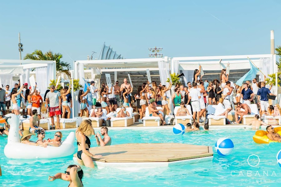 Cabana Pool Bar event crowd