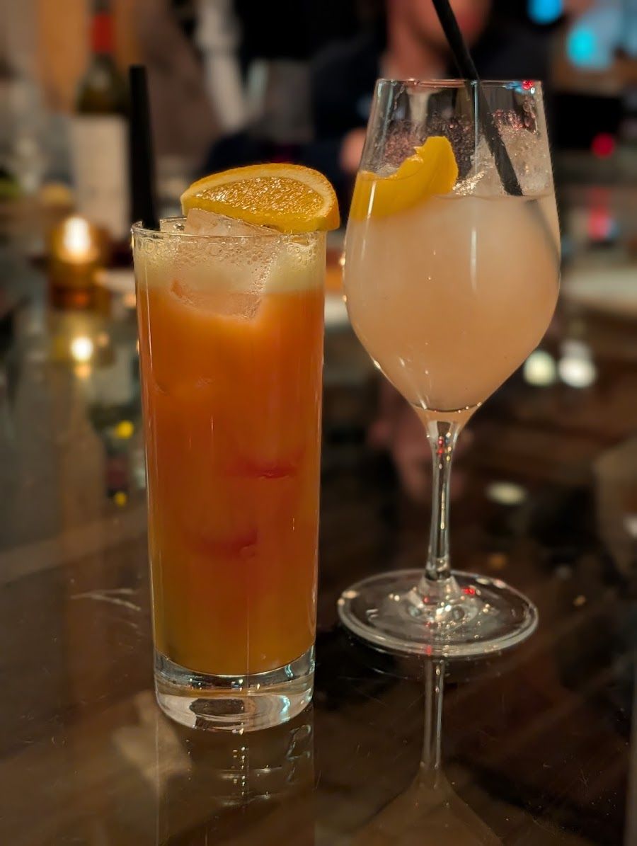 Cibo Wine Bar King West atmosphere