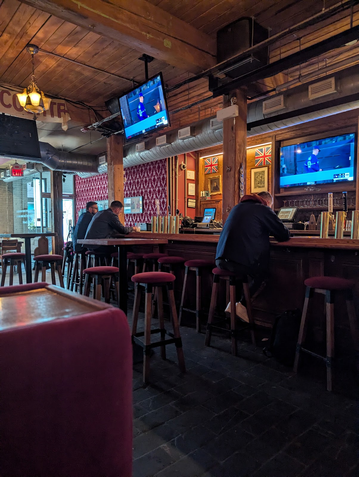Real Sports Bar