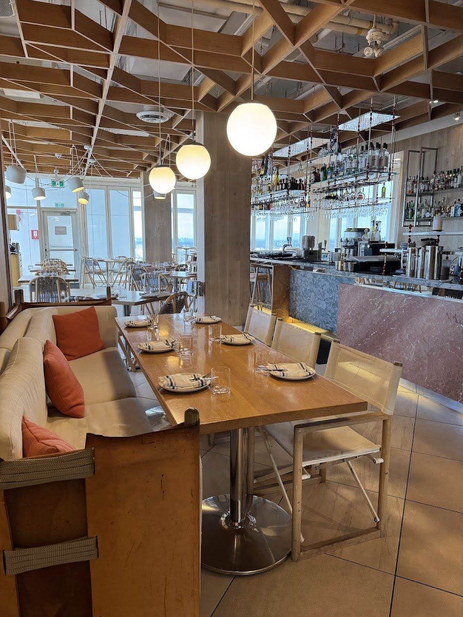 Kost at Bisha Hotel Toronto interior