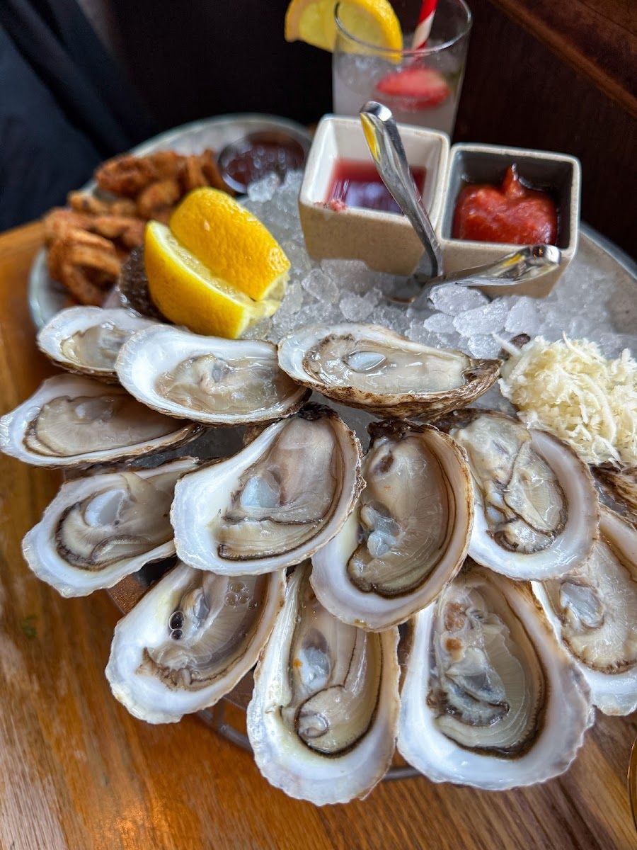 Pearl Diver St Lawrence atmosphere