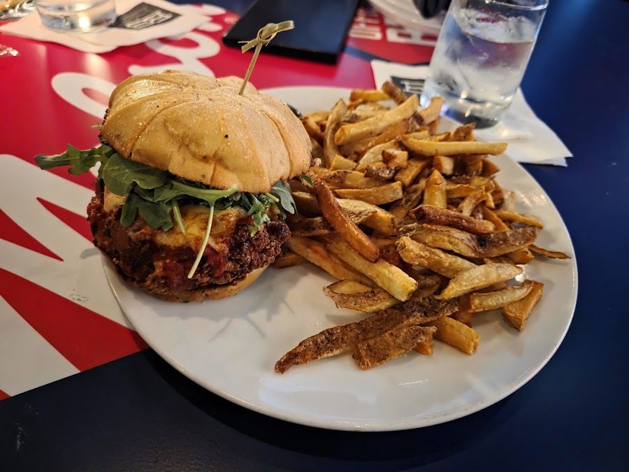 Real Sports Bar & Grill bar service
