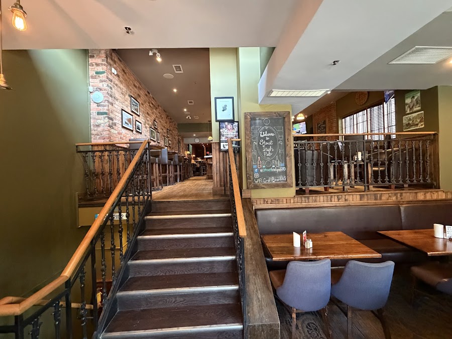 Stout Irish Pub, Toronto