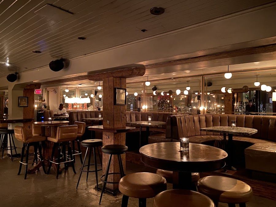 The Cloak Bar King West atmosphere