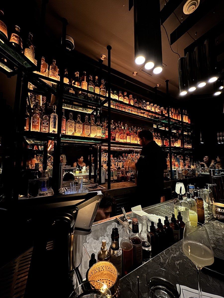 The Cloakroom Tasting Room Davisville atmosphere