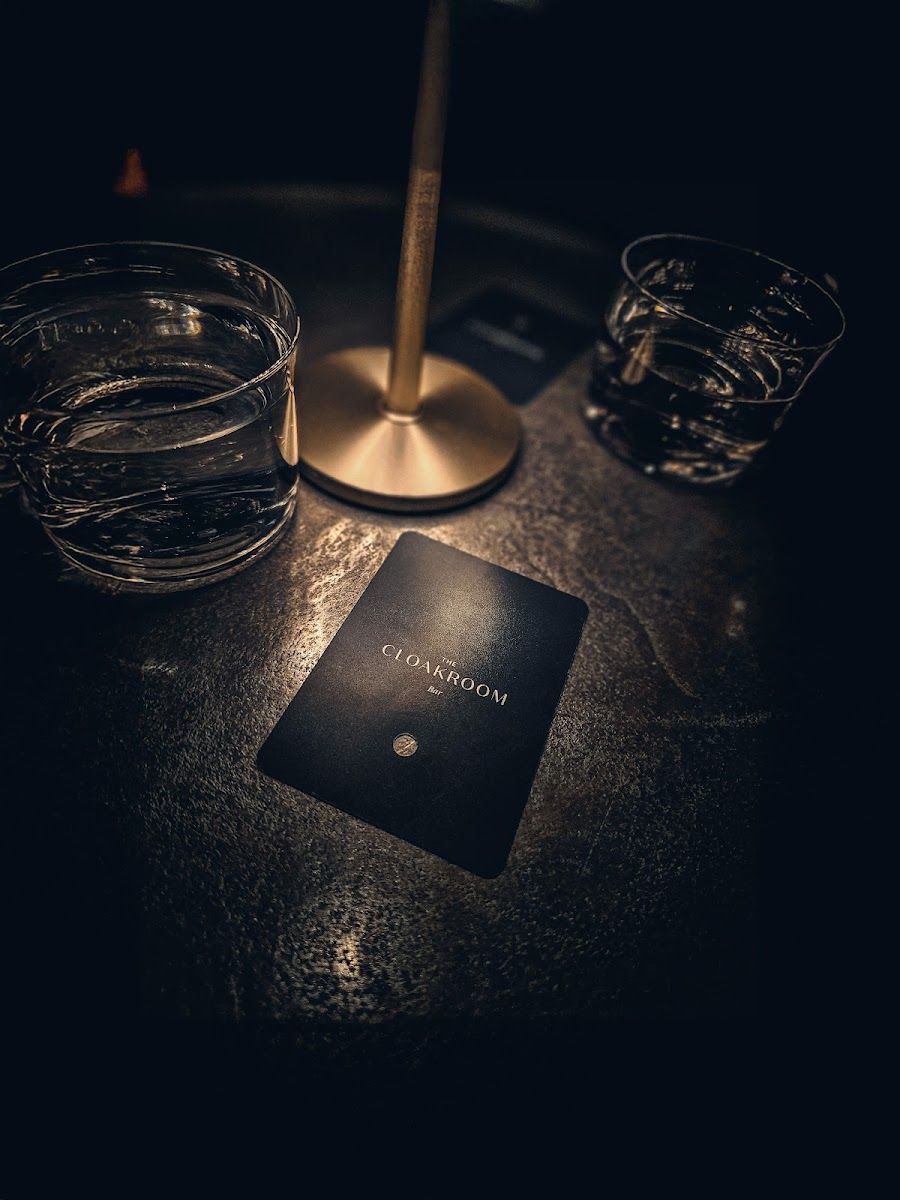 The Cloakroom Tasting Room bar service