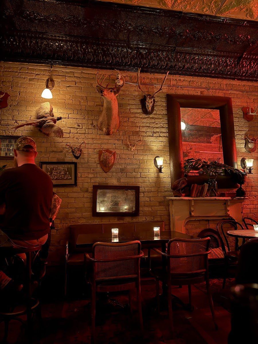 The Comrade Riverside atmosphere
