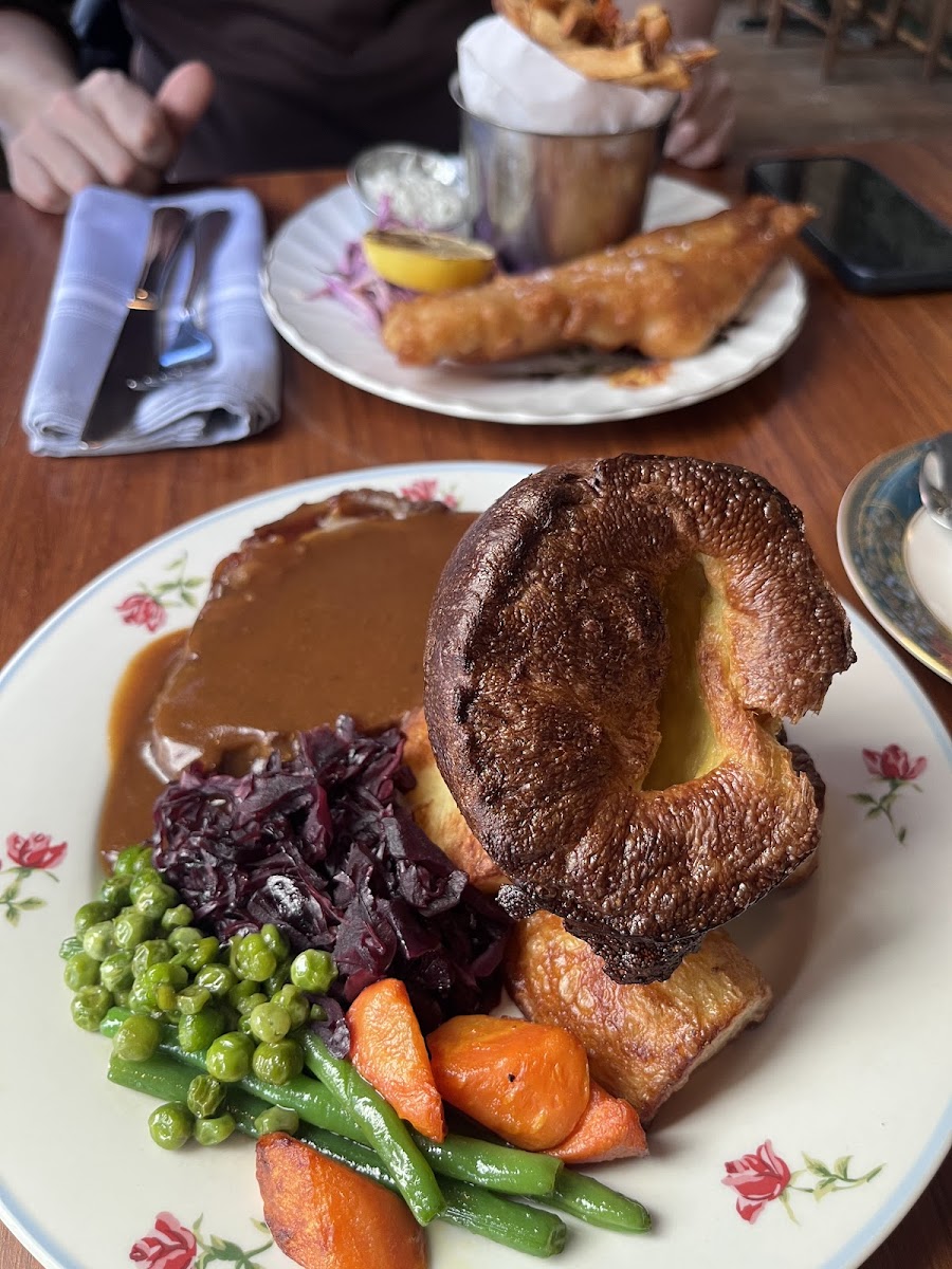 The Queen and Beaver cask ale, Toronto