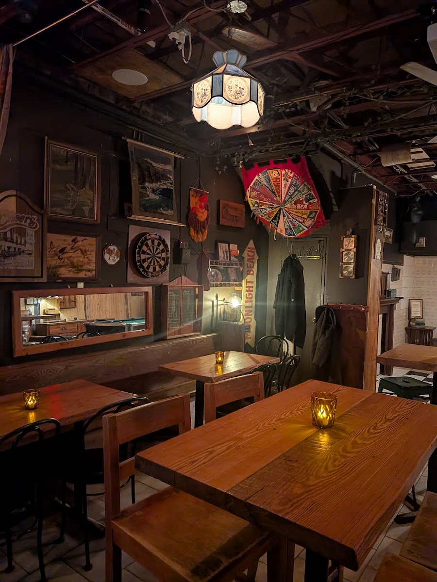 Wenona Craft Beer Lodge, Toronto