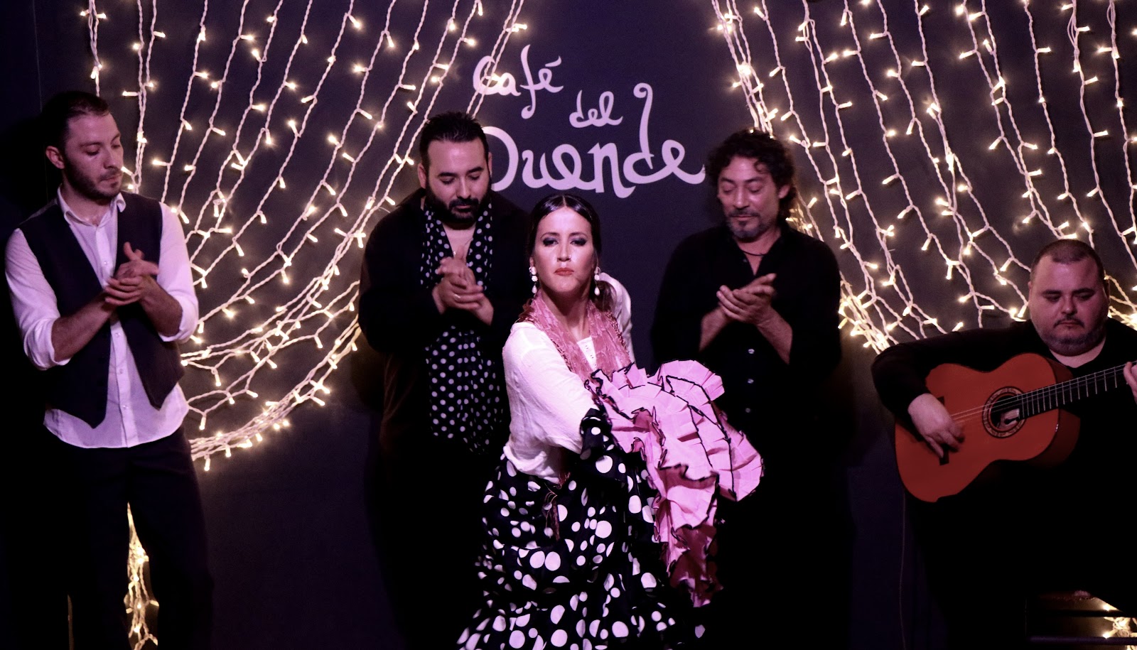 Cafe del Duende performance light