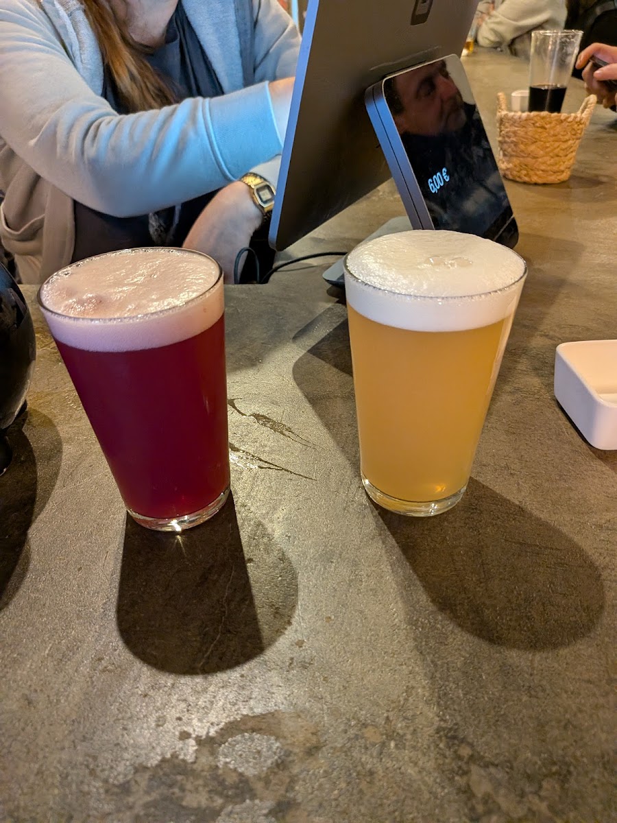 Olhops Craft Beer House style: bar stools