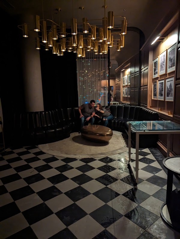 D/6 Bar &amp; Lounge in Vancouver