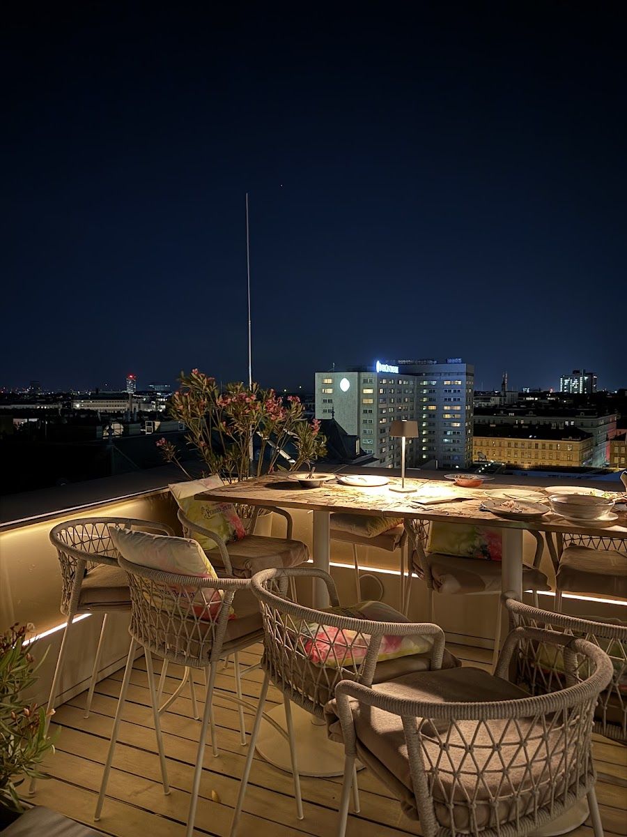 Atmosphere Rooftop Bar Innere Stadt atmosphere