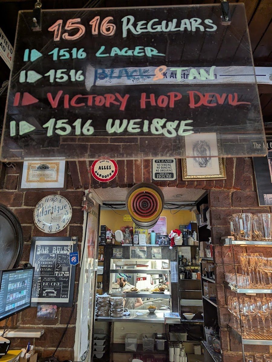 1516 Brewing Company bar service